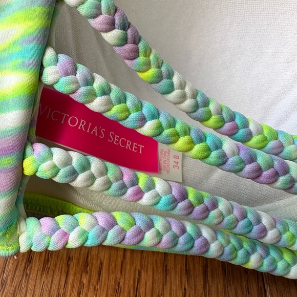 Victoria’s Secret bandeau bikini - Picture 5 of 9